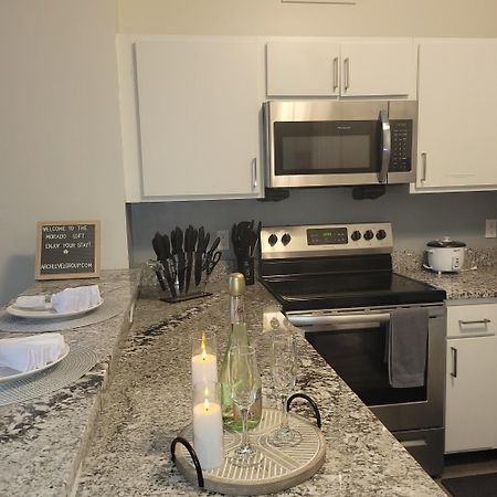 Free Parking! Downtown King Suite Lucas Oil- Conv Center Skywalk#1 Индианаполис Экстерьер фото