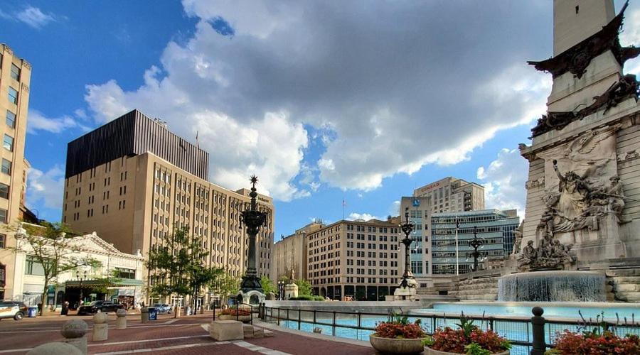 Free Parking! Downtown King Suite Lucas Oil- Conv Center Skywalk#1 Индианаполис Экстерьер фото